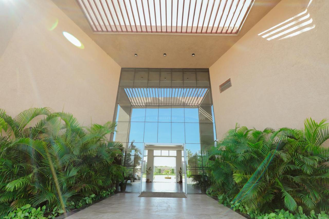 Hotel Club Heaven Palanpur Exterior foto