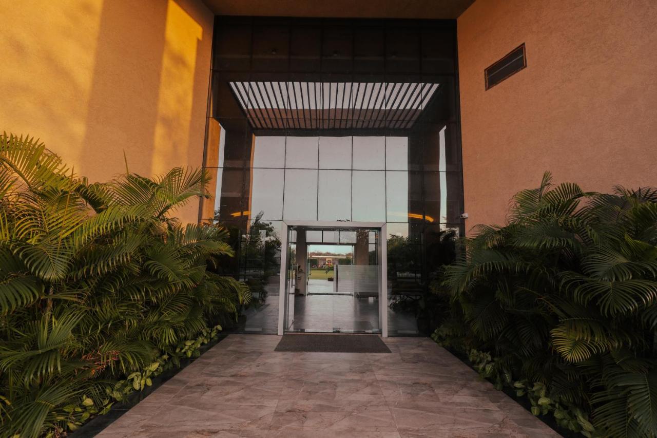 Hotel Club Heaven Palanpur Exterior foto