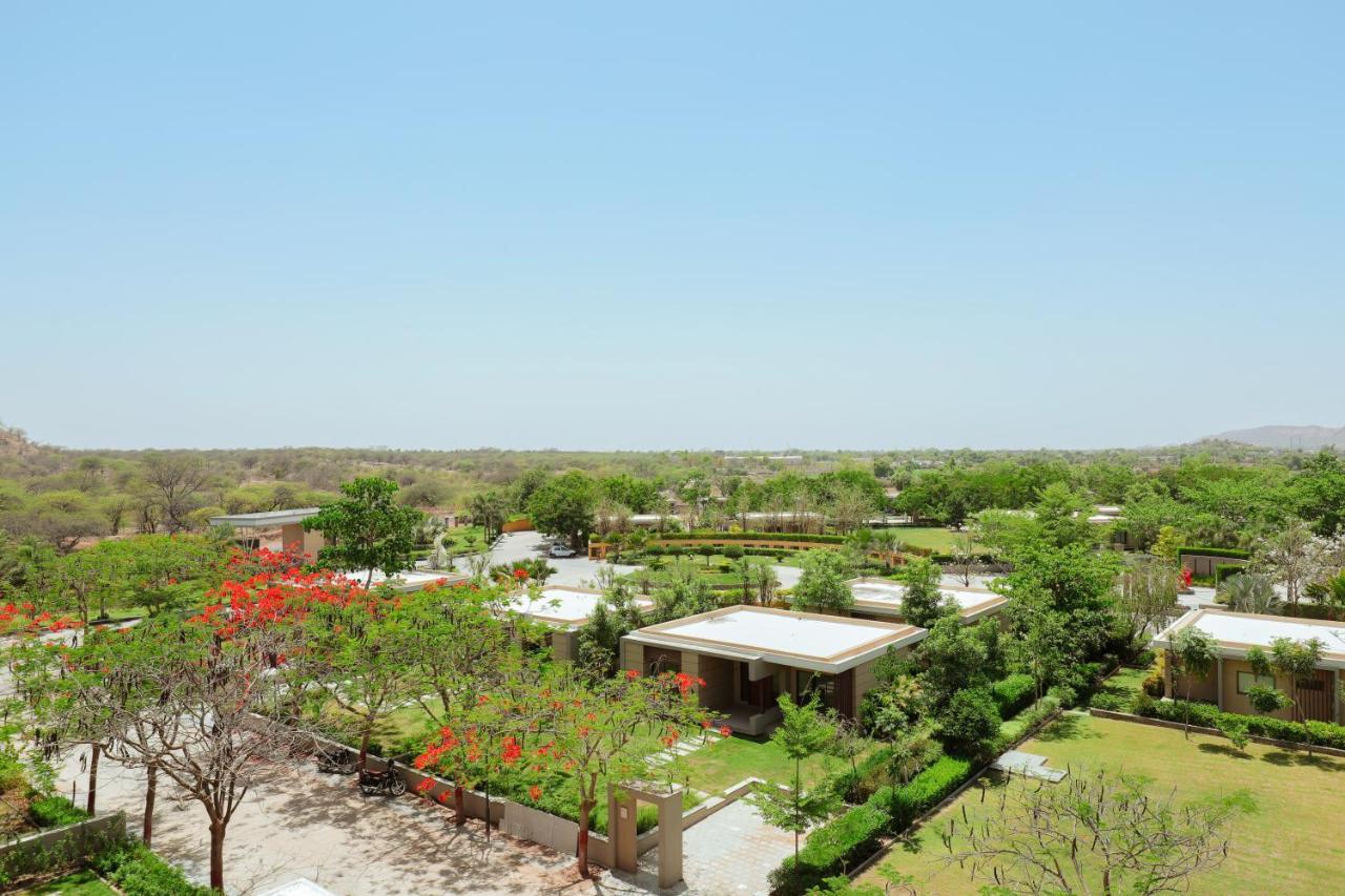 Hotel Club Heaven Palanpur Exterior foto